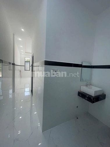 Bán gấp căn nhà cấp 4, SHR, mới keng, 67m2, TT. Củ Chi (cũ), Giá 860tr