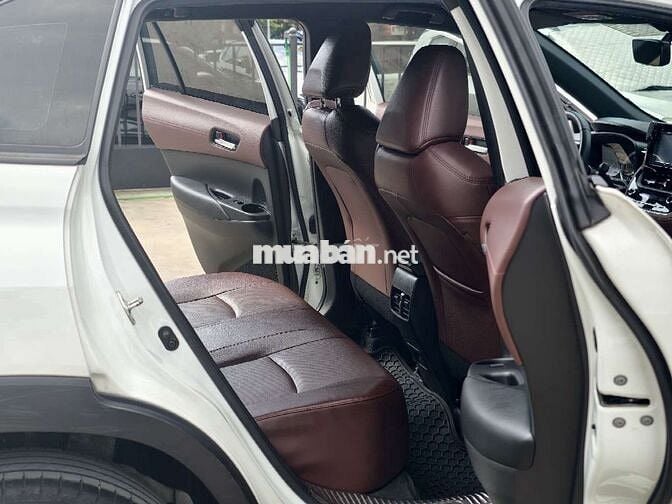 Toyota Corolla Cross 2020 bản G màu trắng