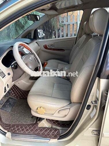 Toyota Innova 2008 G