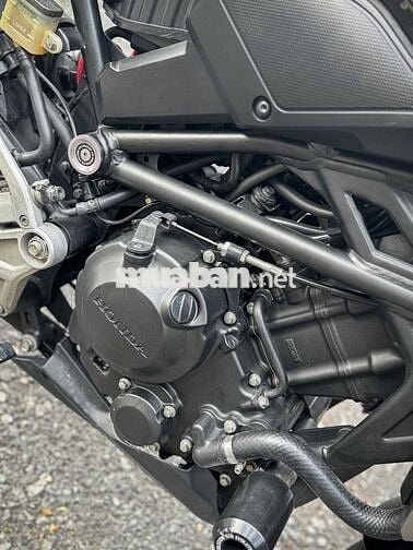 cần bán CB300R đen | chất xe còn rất đẹp