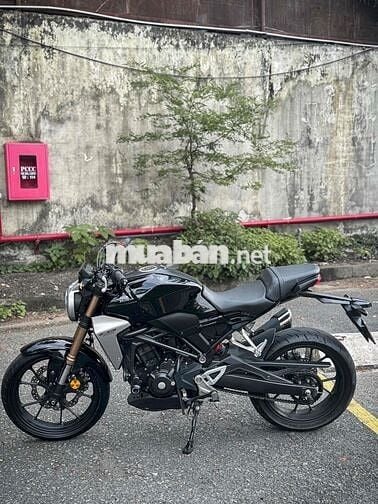 cần bán CB300R đen | chất xe còn rất đẹp