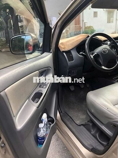 Toyota Innova 2012 E - 280000 km