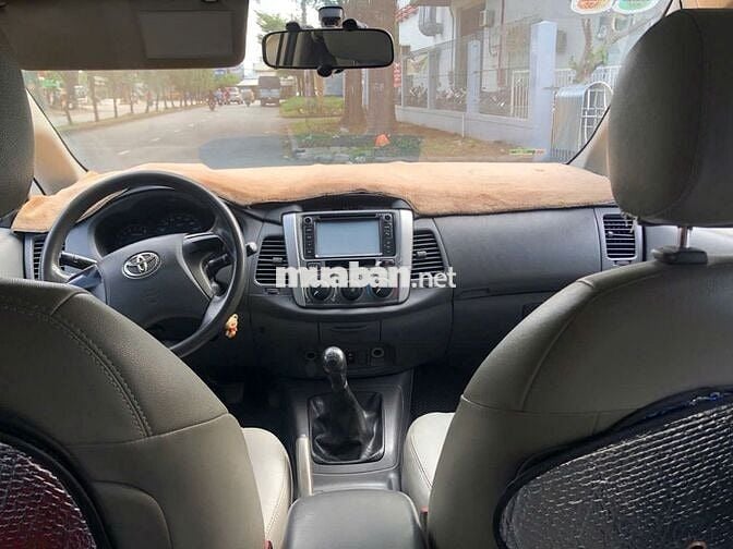 Toyota Innova 2012 E - 280000 km