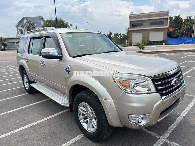 Ford Everest 2009 2.5L 4x2 MT - 98 km