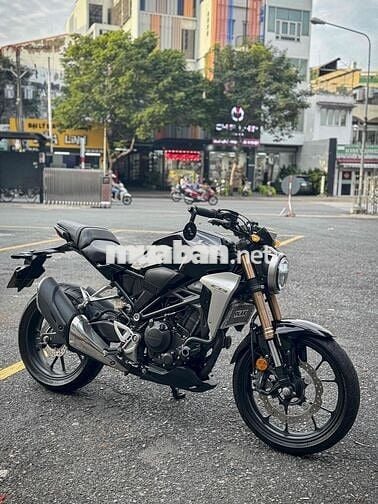 cần bán CB300R đen | chất xe còn rất đẹp