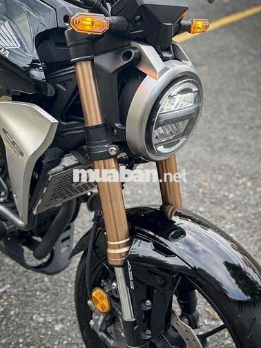 cần bán CB300R đen | chất xe còn rất đẹp