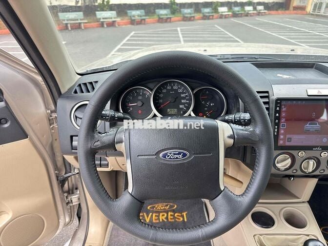 Ford Everest 2009 2.5L 4x2 MT - 98 km