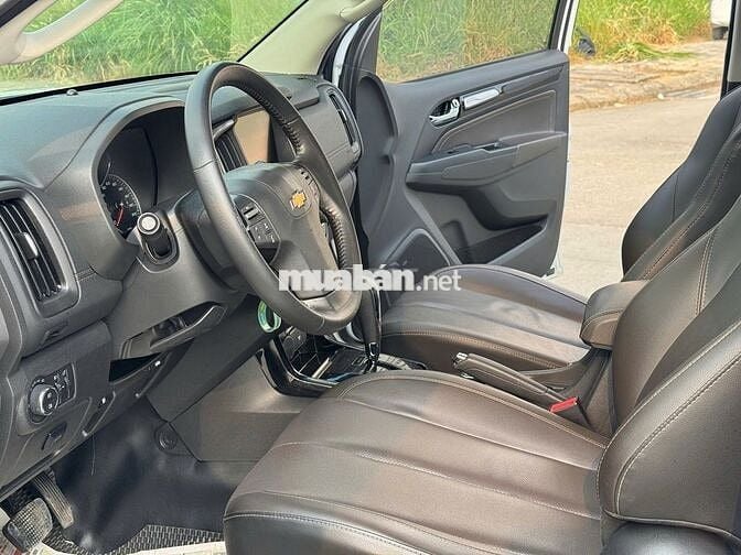 Bán Chevrolet Trailblazer LTZ 2018 4x4AT màu trắng