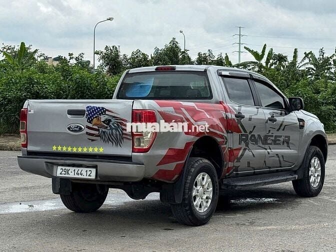 Bán xe Ford Ranger 2016 XLS 2.2L 4x2 MT màu bạc