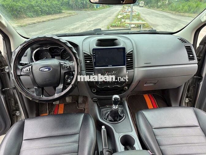 Bán xe Ford Ranger 2016 XLS 2.2L 4x2 MT màu bạc