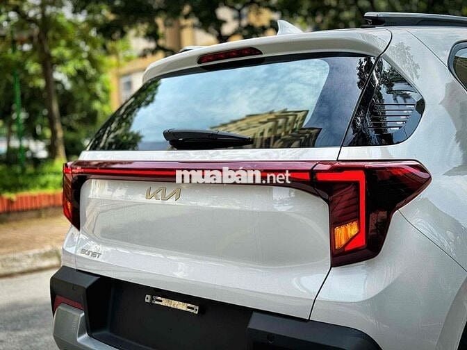Kia Sonet 2025 Deluxe 1.5 AT - 3000 km