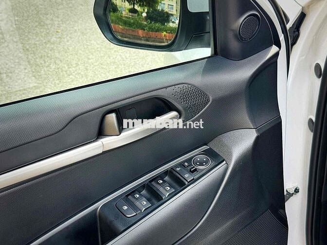 Kia Sonet 2025 Deluxe 1.5 AT - 3000 km