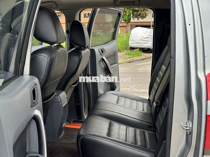 Bán xe Ford Ranger 2016 XLS 2.2L 4x2 MT màu bạc