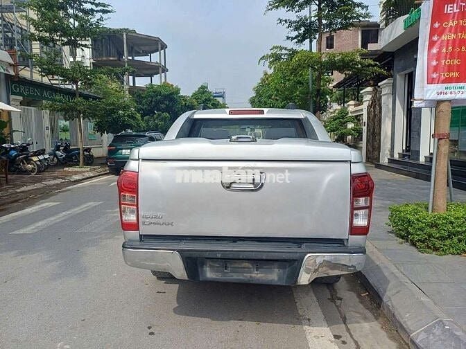 Bán Isuzu Dmax 3.0AT 4x4 sx2016 xe đẹp lỗi tặng xe
