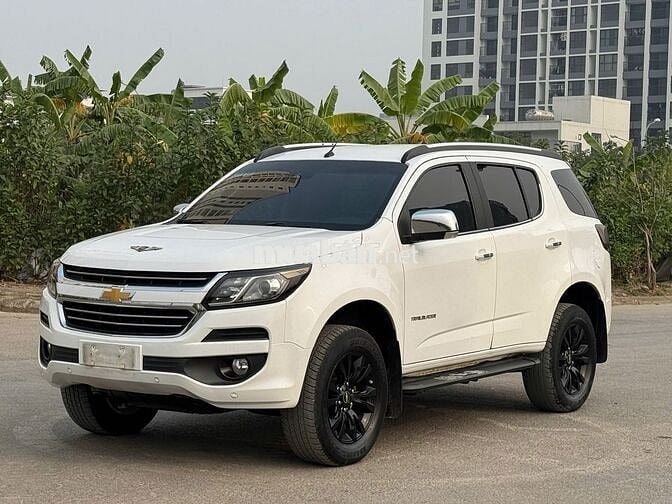 Bán Chevrolet Trailblazer LTZ 2018 4x4AT màu trắng