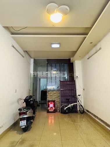 6PN MTKD bàn cờ LẠC LONG QUÂN gần Chợ Hoa , Công Viên Đầm Sen