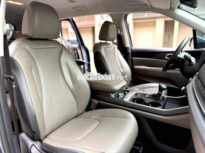 New Kia Carnival 2024 2.2D Luxury - 18.000 km