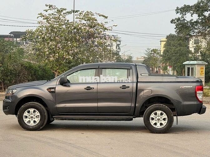 Bán xe Ford Ranger 2017 XLS 2.2L 4x2 AT bao đẹp