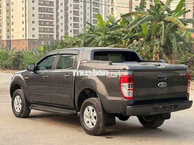 Bán xe Ford Ranger 2017 XLS 2.2L 4x2 AT bao đẹp