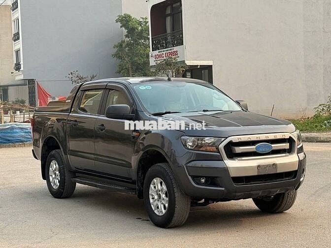 Bán xe Ford Ranger 2017 XLS 2.2L 4x2 AT bao đẹp