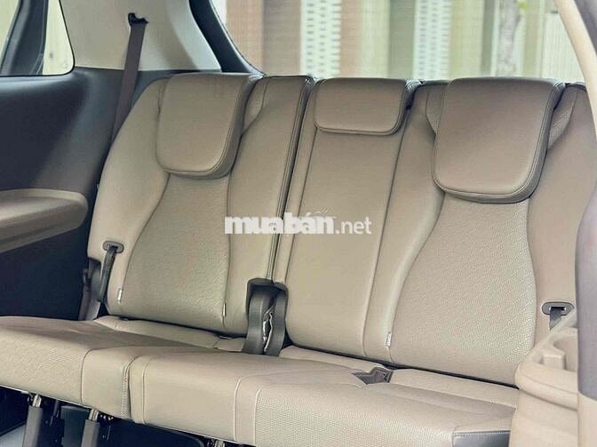 New Kia Carnival 2024 2.2D Luxury - 18.000 km