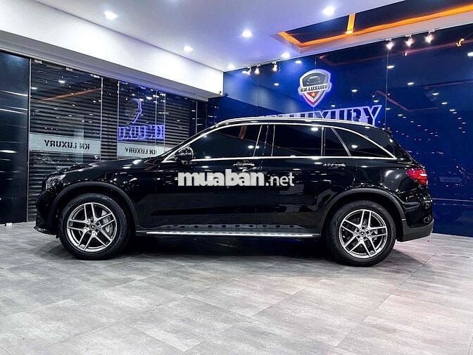 Mercedes Benz GLC 300 Model 2019 4MATIC - 63000 km