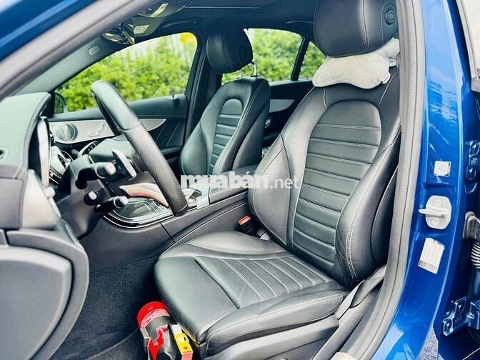 Mercedes Benz C Class 2017 C300 AMG - 60000 km