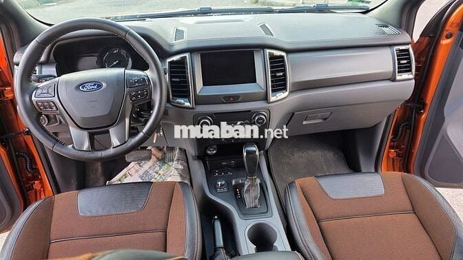 Bán xe Ford Ranger Wildtrak 2015 3.2 4x4AT màu cam