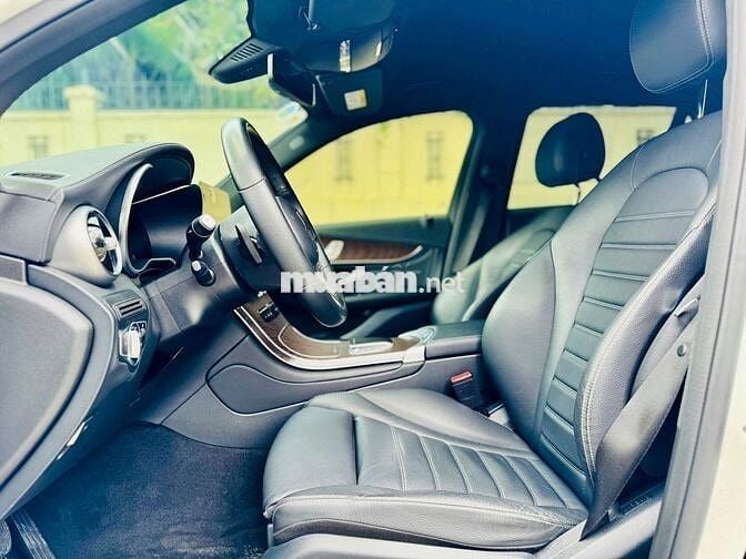 Mercedes Benz GLC 2021 200 4Matic - 89000 km