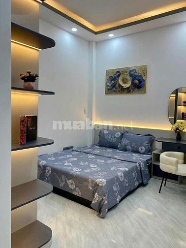 CẦN BÁN GẤP NHÀ HUỲNH VĂN BÁNH, PHÚ NHUẬN, ĐANG CHO THUÊ, BỚT TÍ LỘC 