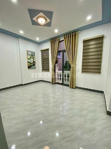 CẦN BÁN GẤP NHÀ HUỲNH VĂN BÁNH, PHÚ NHUẬN, ĐANG CHO THUÊ, BỚT TÍ LỘC 