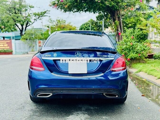 Mercedes Benz C Class 2017 C300 AMG - 60000 km