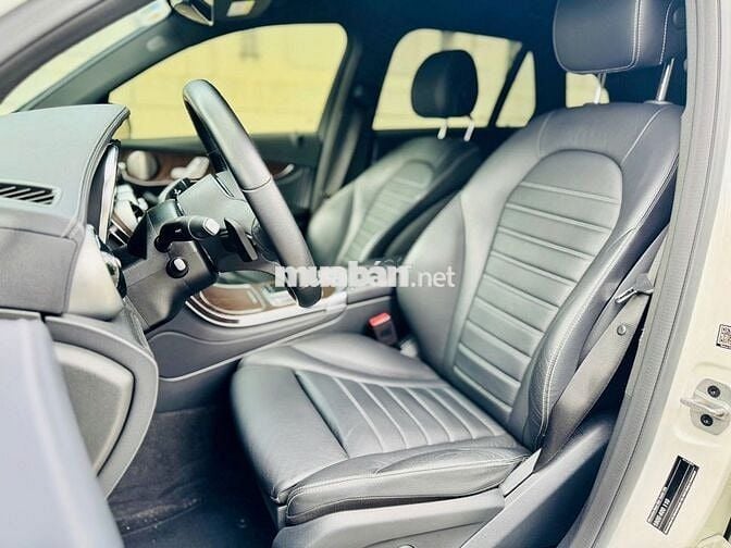 Mercedes Benz GLC 2021 200 4Matic - 89000 km