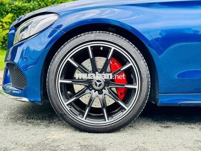 Mercedes Benz C Class 2017 C300 AMG - 60000 km