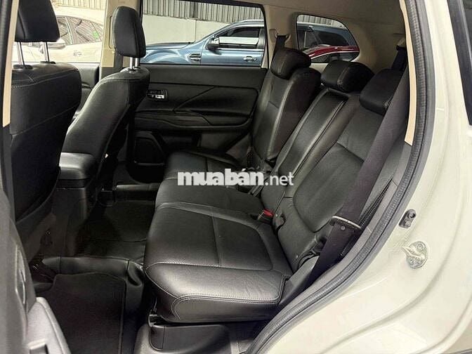 Mitsubishi Outlander 2019 2.0 CVT Premium - 70000