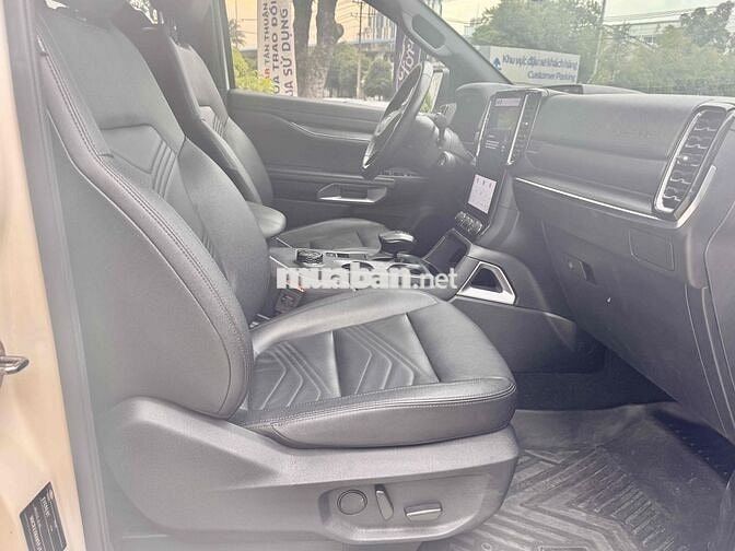 Ford Everest 2023 Titanium+ 2.0 AT 4x4 - 43000 km