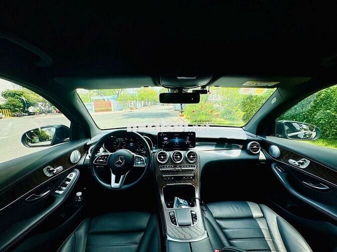 Mercedes GLC200 4Matic SX2020 xe đẹp cam kết chuẩn