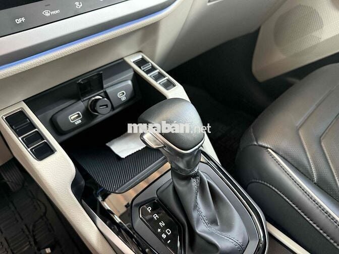 Kia Carens 2023 1.5G Luxury - 20000 km một chủ