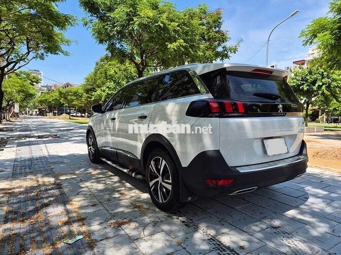 PEUGEOT 5008 SX 2018