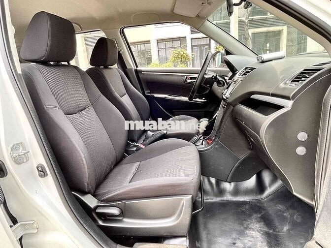 Suzuki Swift 2015 1.4 AT -