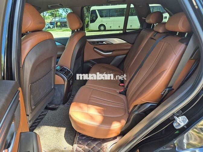 VINfAST LUX SA PREMIUM sx 2020