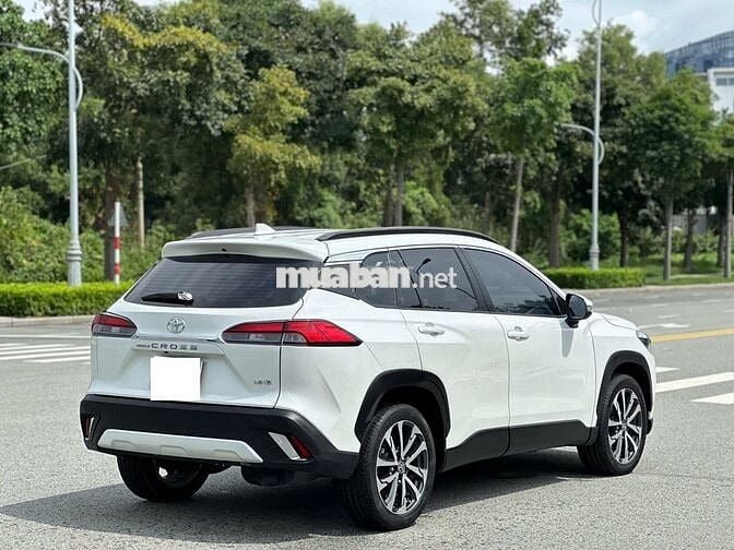 Toyota Corolla Cross 2021 1.8V lướt, có vay NH 70%
