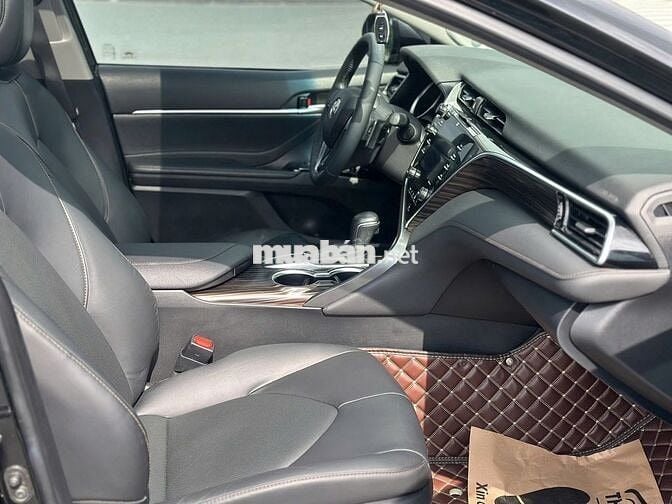 Toyota Camry 2019 2.5Q xe cọp full LS, có bảo hành