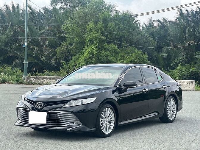 Toyota Camry 2019 2.5Q xe cọp full LS, có bảo hành