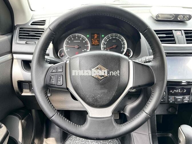 Suzuki Swift 2015 1.4 AT -