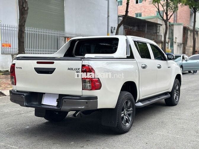 Toyota Hilux 2021 4x2 AT, full lịch sử, vay 70%