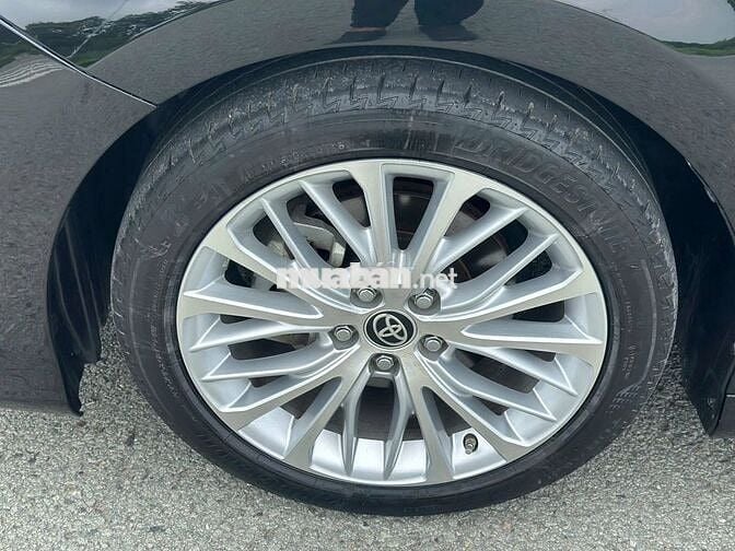 Toyota Camry 2019 2.5Q xe cọp full LS, có bảo hành