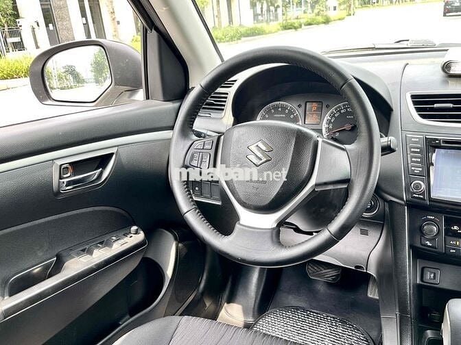 Suzuki Swift 2015 1.4 AT -