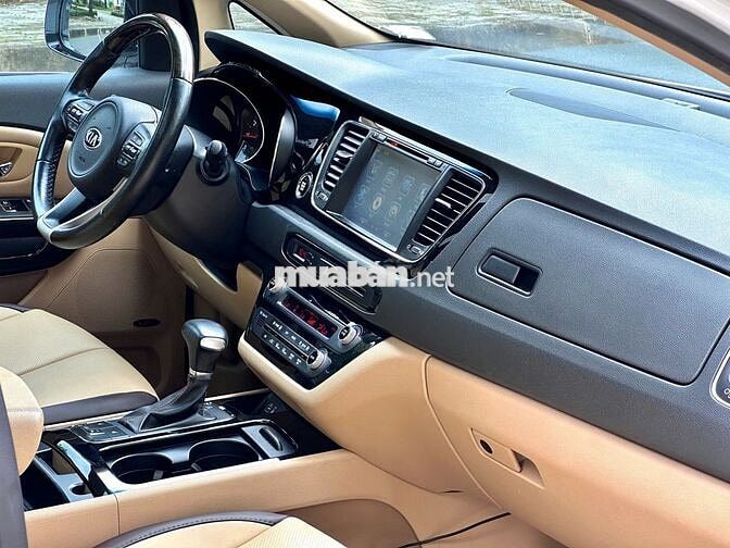 Kia Sedona 2018 xăng, xe đẹp full LS, có bảo hành