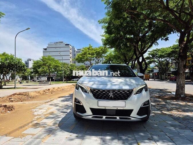 PEUGEOT 5008 SX 2018